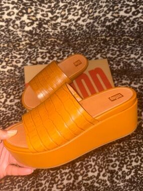 Fitflop Light Tan Eloise Croc-Print Wedge Slides